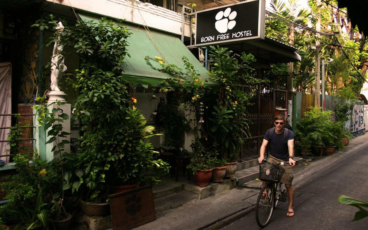 Born Free Hostel Bangkok Bagian luar foto